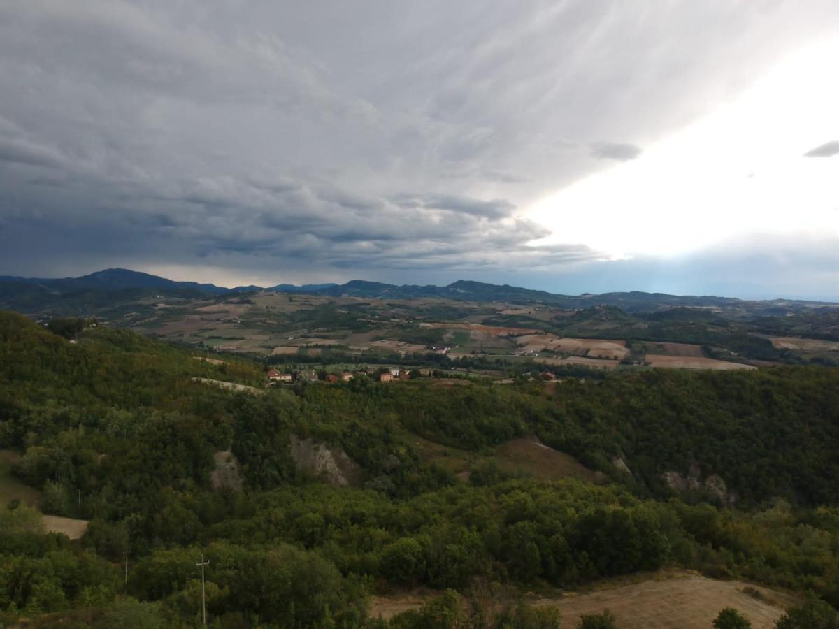 Oasi Di Mastarone - Il Vino E Le Rose Villa Momperone Eksteriør billede